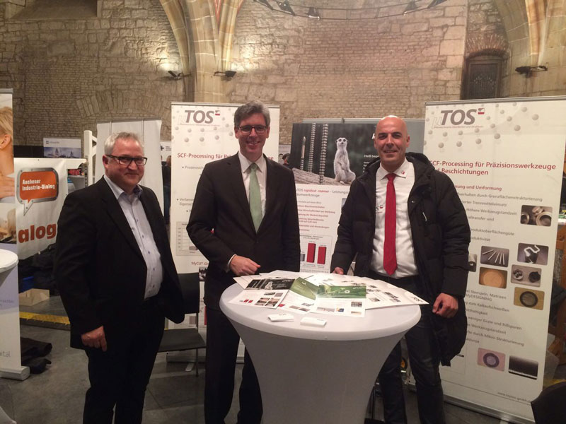 OB besucht µTOS auf Aachener Industrie-Dialog
